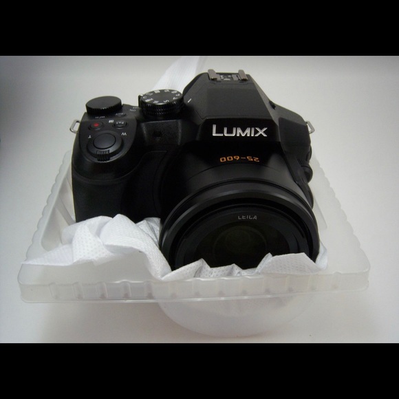 LUMIX digital camera - Picture 2 of 12